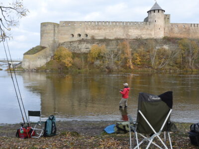 Fishing in the border river continues uninterrupted by the geopolitical situation – the fisherman waits patiently for the catch, with a spectacular view of the 15-century built Ivangorod Fortress in the background. Estonian Border Police allows fishing up to 20 m from the border line located in the middle of the river.